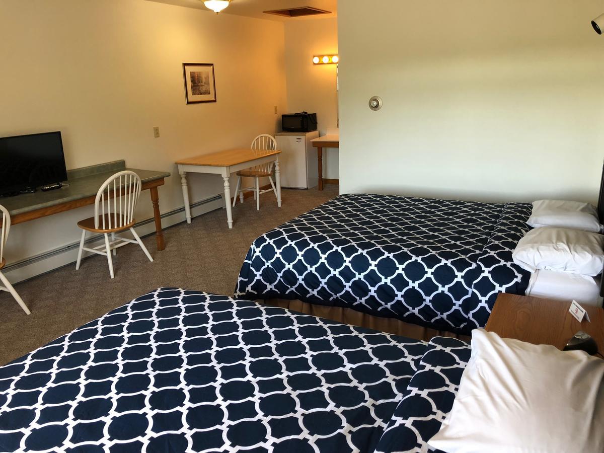 Village Inn Motel Chatham Екстер'єр фото